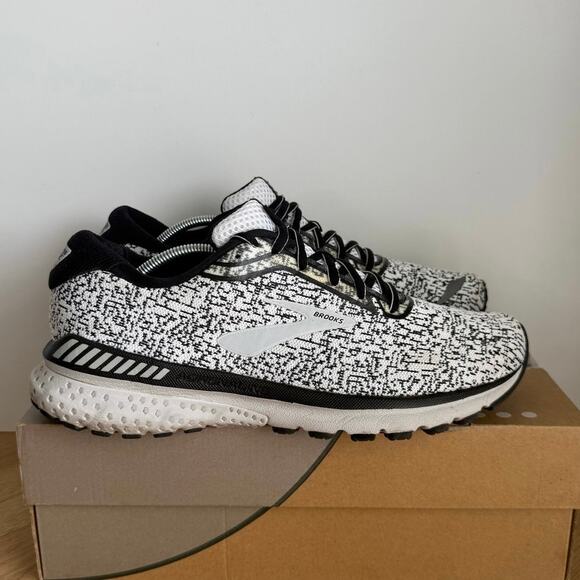 Brooks Adrenaline 20 Black/White Women Running Sneakers - SZ 11 - Picture 3 of 12